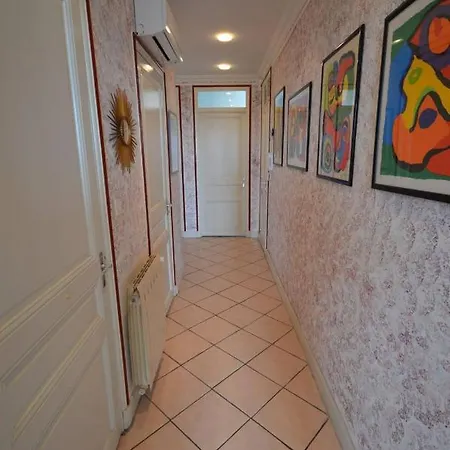 Art Deco 2 Bd Forville