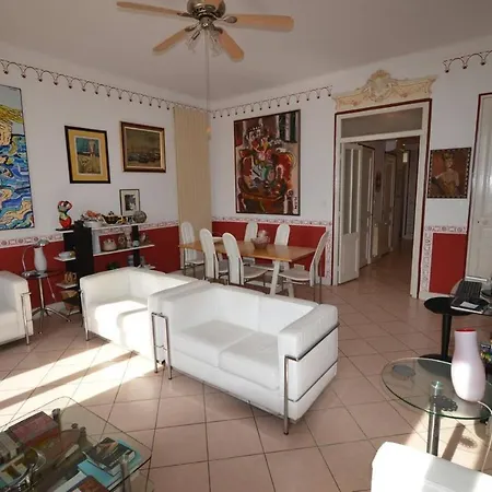 Art Deco 2 Bd Forville Apartment